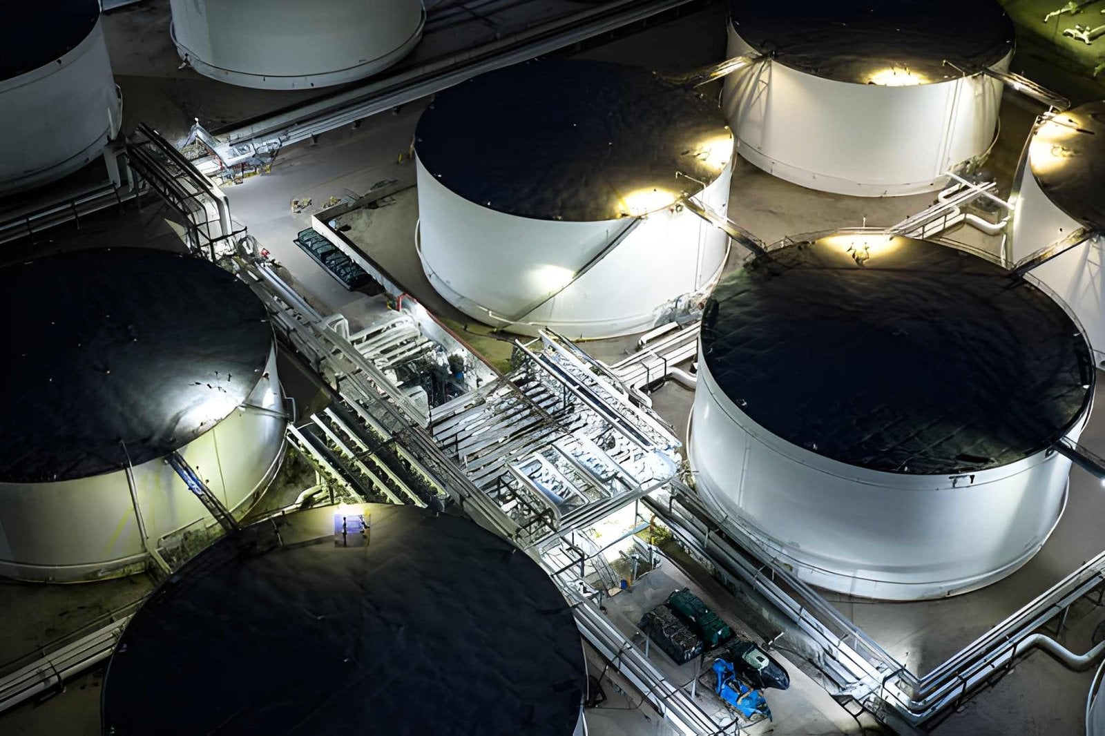 Modern industrial logistics infrastructure supporting energy supply chains